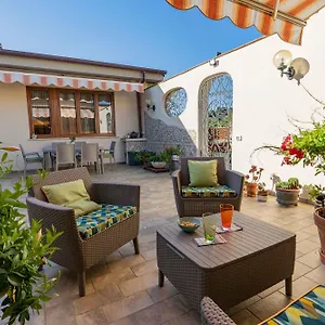 Sunny Courtyard Appartamento Piombino